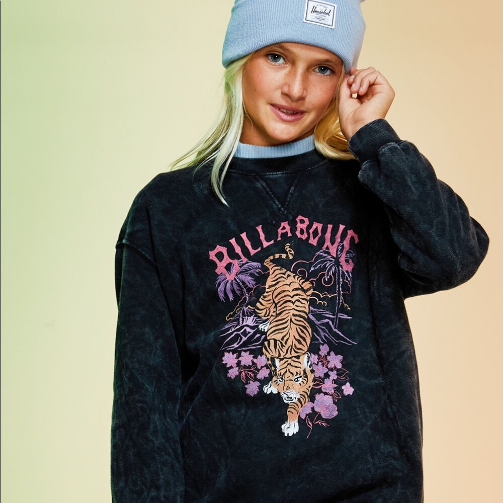 Sweatshirt